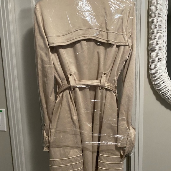Bebe Woman’s Trench Coat - Picture 2 of 4